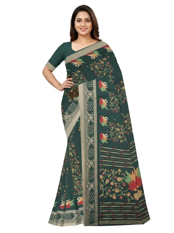 SareeViz से बनी Amazon साड़ी की मुख्य फोटो: शुद्ध सफ़ेद बैकग्राउंड पर सामने का व्यू